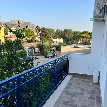 Villa Del Limone , Mondello Via Deucalione 18 ,via Miseno 18 *