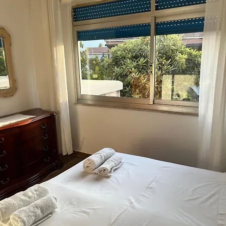 Villa Del Limone , Mondello Via Deucalione 18 ,via Miseno 18