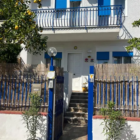 Del Limone , Mondello Via Deucalione 18 ,via Miseno 18 * Palermo