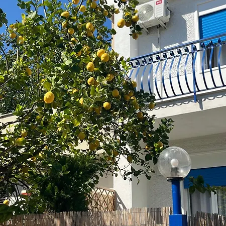 Del Limone , Mondello Via Deucalione 18 ,via Miseno 18 Palermo