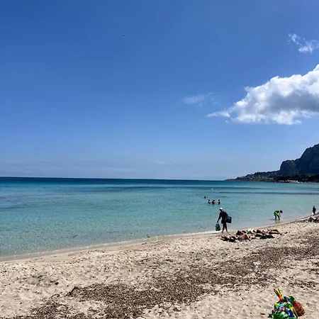 Del Limone , Mondello Via Deucalione 18 ,via Miseno 18 Villa *