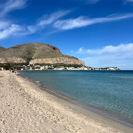 Del Limone , Mondello Via Deucalione 18 ,via Miseno 18 Villa